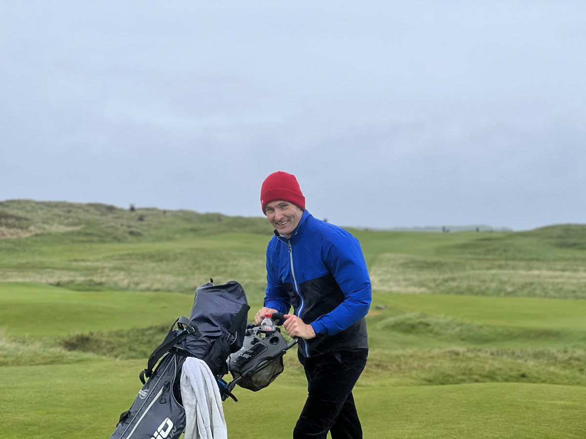 Irish Amateur golf info (@amateur_info) on Twitter photo North of Ireland championship
All Simles for James Fox after a second round level par 5 under total as he heads for the clubhouse with the lead and out of the rain <a href="/PGC1894/">Portmarnock Golf Club</a> North of Ireland championship
All Simles for James Fox after a second round level par 5 under total as he heads for the clubhouse with the lead and out of the rain <a href="/PGC1894/">Portmarnock Golf Club</a>