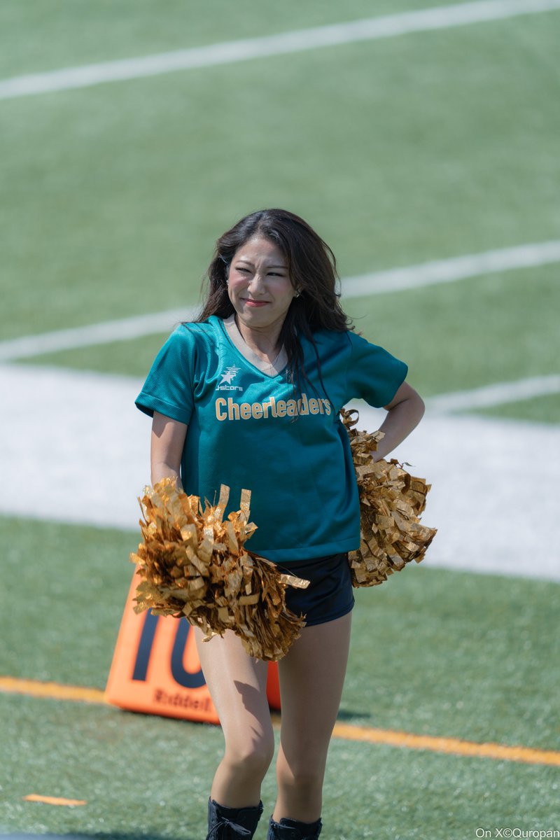 Quropan's tweet image. アメフトの最終戦はダウン着て撮っていた気がする🤔
シーズンは短いのに、夏から冬までギュッと詰まってます。
#jstarsチア
#TRIAXIS
#jstars