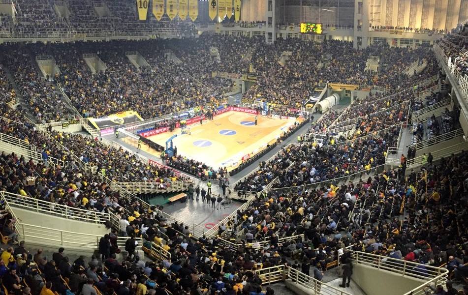 Όταν ο υπέροχος λαός της ΑΕΚ κατέρριπτε το ρεκόρ ΒCL (18.310 θεατές!) σε αγώνα εκτός Τελικών και ευεξήγητα η Λίγκα και άπασα η αθλητική ευρωπαϊκή κοινότητα τον αποθέωνε. Με τέτοιο/τόσο κόσμο πετύχαμε τα σπουδαία!
(ΑΕΚ-Μπάμπεργκ 69-67: 3 Απριλίου 2019)