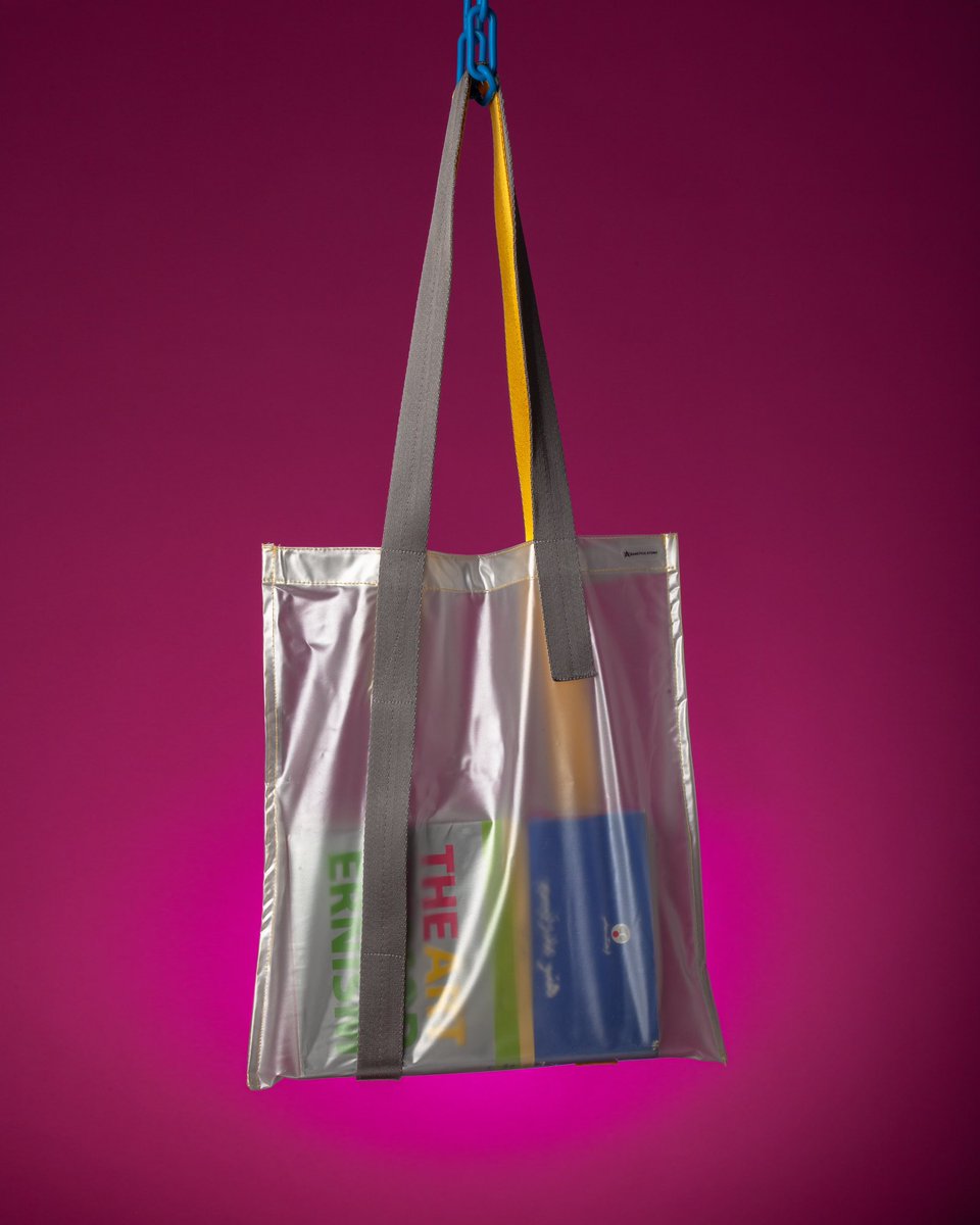 amstyletehran's tweet photo. ⭐️👽  .تت‌بگ توسی، زرد
 Yellow, Gray Tote bag

•سایز 
- سایز M اِم: ۳۳ در ۳۶ سانتی‌متر 
- سایز L اِل:  ۵۲ در ۳۶ سانتی متر
——————
•قیمت 
سایز  M اِم: ۲۰۰ هزار تومان 
سایز  L اِل: ۲۵۰ هزار تومان 
……………………
#totebag 
#تت_بگ #کیف 
#AMStyle https://t.co/OTZjtcwywW