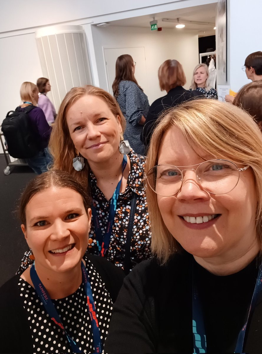 Mukana #JATviestintäpäivät @Tampere. Kiva aloitus päivälle entisiä ja nykyisiä kollegoja tavatessa. Ihanat <a href="/TuikkuO/">Tuuli Ojakangas</a> ja <a href="/leenamarit/">Leena-Mari Tanskanen</a> #viestintäpäivät