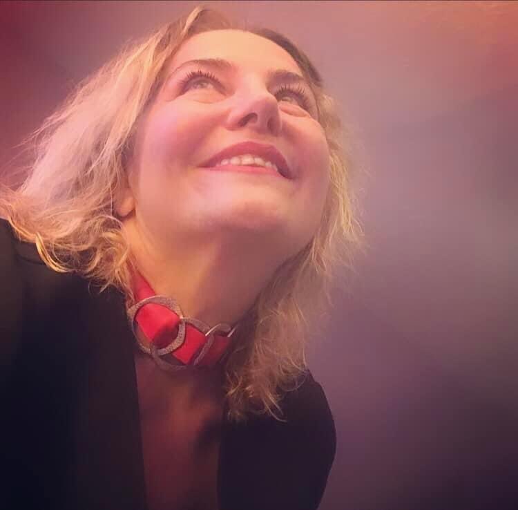 RedenaArt's tweet photo. Every neck deserves a Redena Talisman ❤️
Her gerdan, bir Redena Talismanı hak eder ❤️

#redenaart #redena #talisman

Redena by @denizkite https://t.co/NHa6Ch2P3v