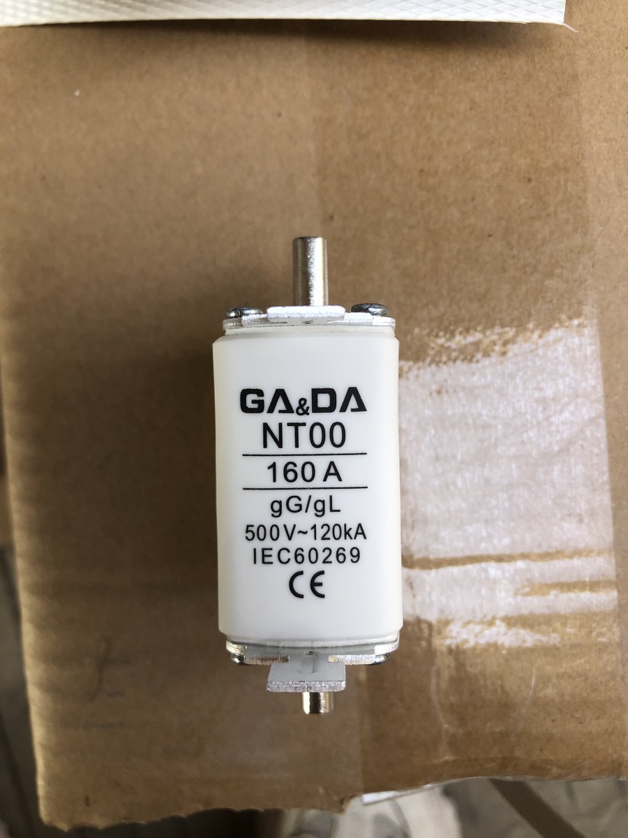 Sales04G's tweet image. Fuse link NT00/NH00 &amp;amp; Fuse link NT1/NH1
500-690V AC
250V DC
Breaking Capacity: 120kA
#fuse #fuselink #fusebase
