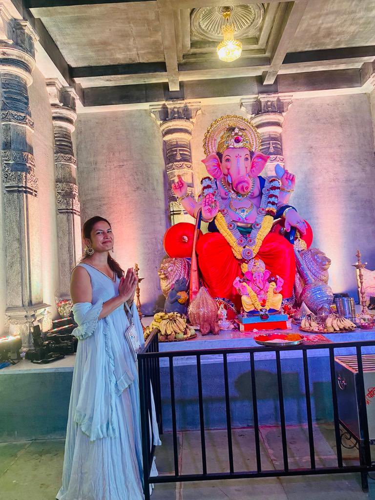 That time of the year again.. 😊🙏❤️ #OnlyBlessings 

#GaneshChaturthi #SAMIRAPOSITIVITY