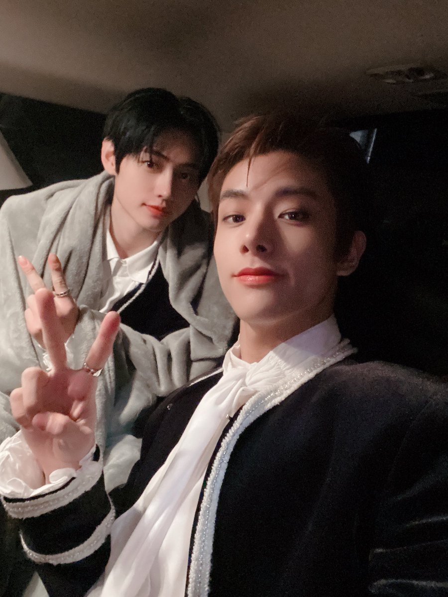 voidzweb's tweet image. ㅤㅤ
ㅤ     /\___/\
ㅤ     ꒰ ˶• ༝ - ˶꒱ 　     𝚗𖦹𝚋𝐥e𝑠𝑠𝕖𝚍 𝚟𝕒𝐦𝚙𝑧
ㅤㅤ./づ =͟͟͞͞   ♡         𝚗𝕖𝐰 バカ ✪ u𝚙𝚍𝕒𝐭e
ㅤㅤ