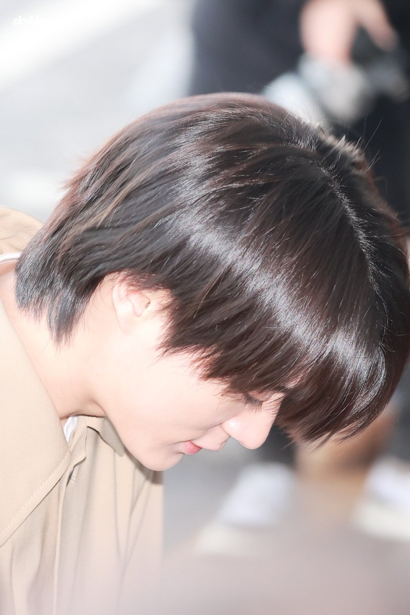 230223 ICN 🛫

#JENO #제노
#FERRAGAMOxJENO