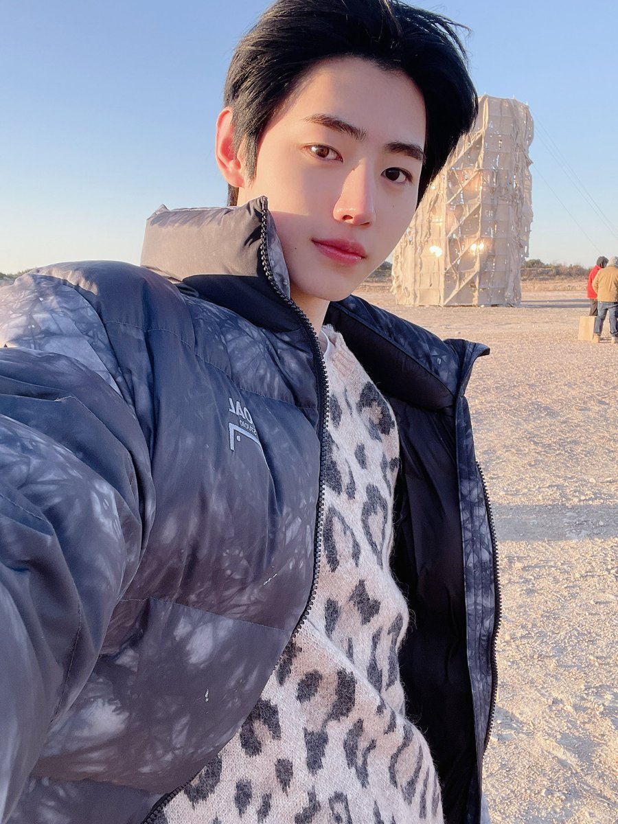 voidzweb's tweet image. ㅤㅤ
ㅤ     /\___/\
ㅤ     ꒰ ˶• ༝ - ˶꒱ 　     𝚗𖦹𝚋𝐥e𝑠𝑠𝕖𝚍 𝚟𝕒𝐦𝚙𝑧
ㅤㅤ./づ =͟͟͞͞   ♡         𝚗𝕖𝐰 バカ ✪ u𝚙𝚍𝕒𝐭e
ㅤㅤ