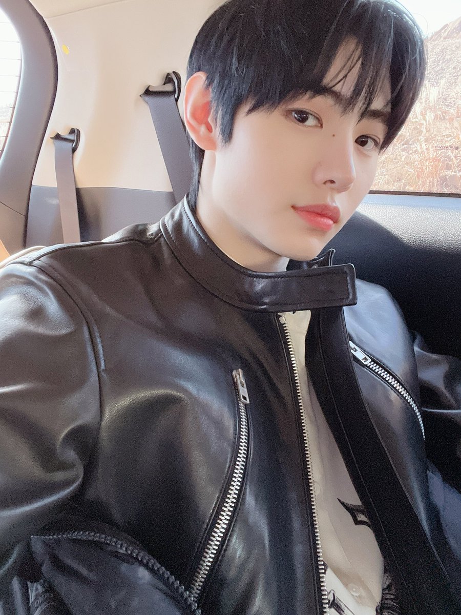 voidzweb's tweet image. ㅤㅤ
ㅤ     /\___/\
ㅤ     ꒰ ˶• ༝ - ˶꒱ 　     𝚗𖦹𝚋𝐥e𝑠𝑠𝕖𝚍 𝚟𝕒𝐦𝚙𝑧
ㅤㅤ./づ =͟͟͞͞   ♡         𝚗𝕖𝐰 バカ ✪ u𝚙𝚍𝕒𝐭e
ㅤㅤ