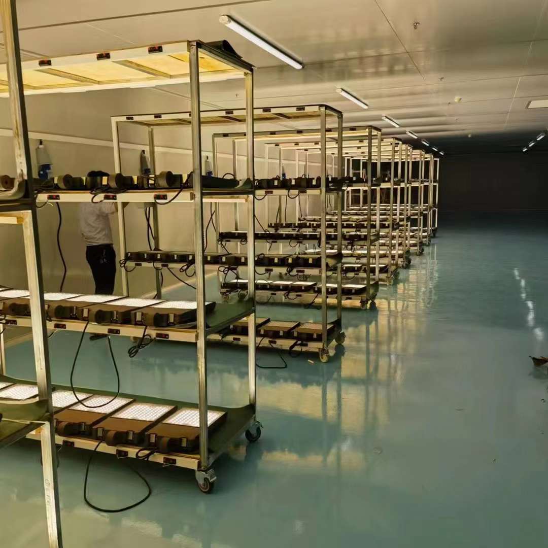 UFOLIGHTIN95370's tweet image. UFO Lighting INC is committed to providing high-quality industrial lighting products,Before any product leaves our factory, we subject it to rigorous aging tests to ensure that each and every item meets our quality standards completely. #ledhighbay #agingtest