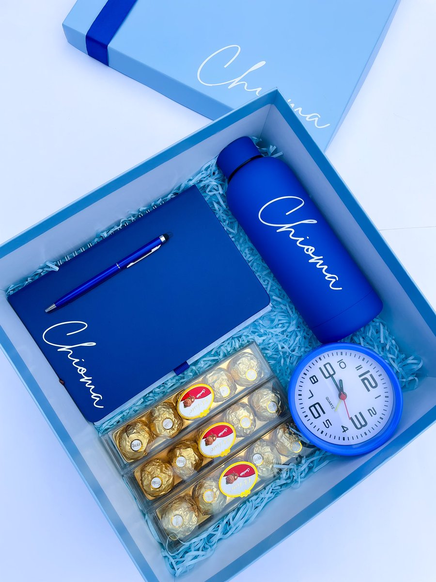 gift0clock's tweet photo. This shade of blue 🥺🦋✨ https://t.co/aP1vy0VRXm