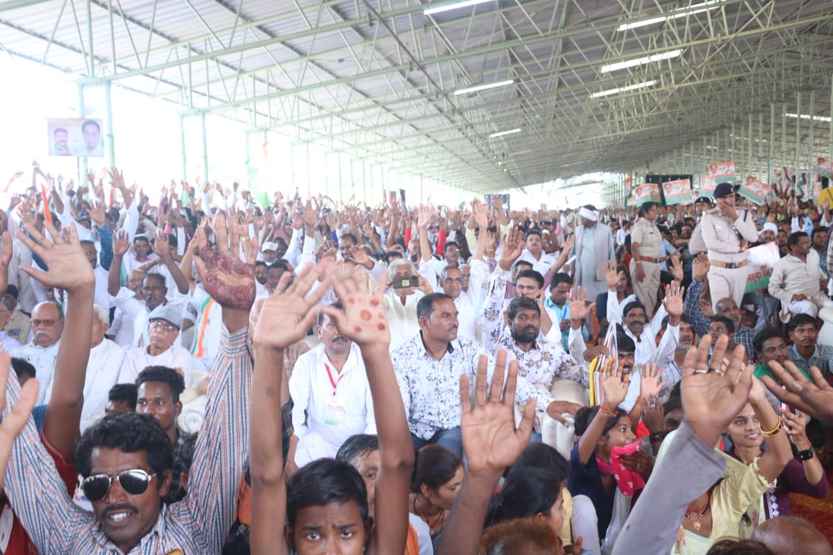 INCMP's tweet photo. मध्य���्रदेश कांग्रेस के प्रभारी महासचिव श्री रणदीप सिंह सुरजेवाला जी ने जबलपुर के पाटन में विशाल जनसभा को संबोधित किया।

@rssurjewala https://t.co/t8xigNMHcm