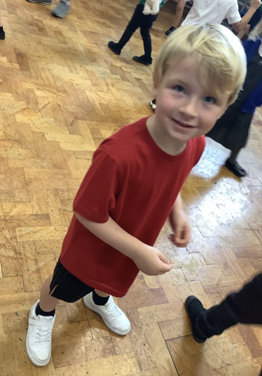 RecHiStPrimary's tweet image. Lots of fun in our first PE lesson yesterday, playing ‘Down the Rabbit Hole’ with a focus on spatial awareness.