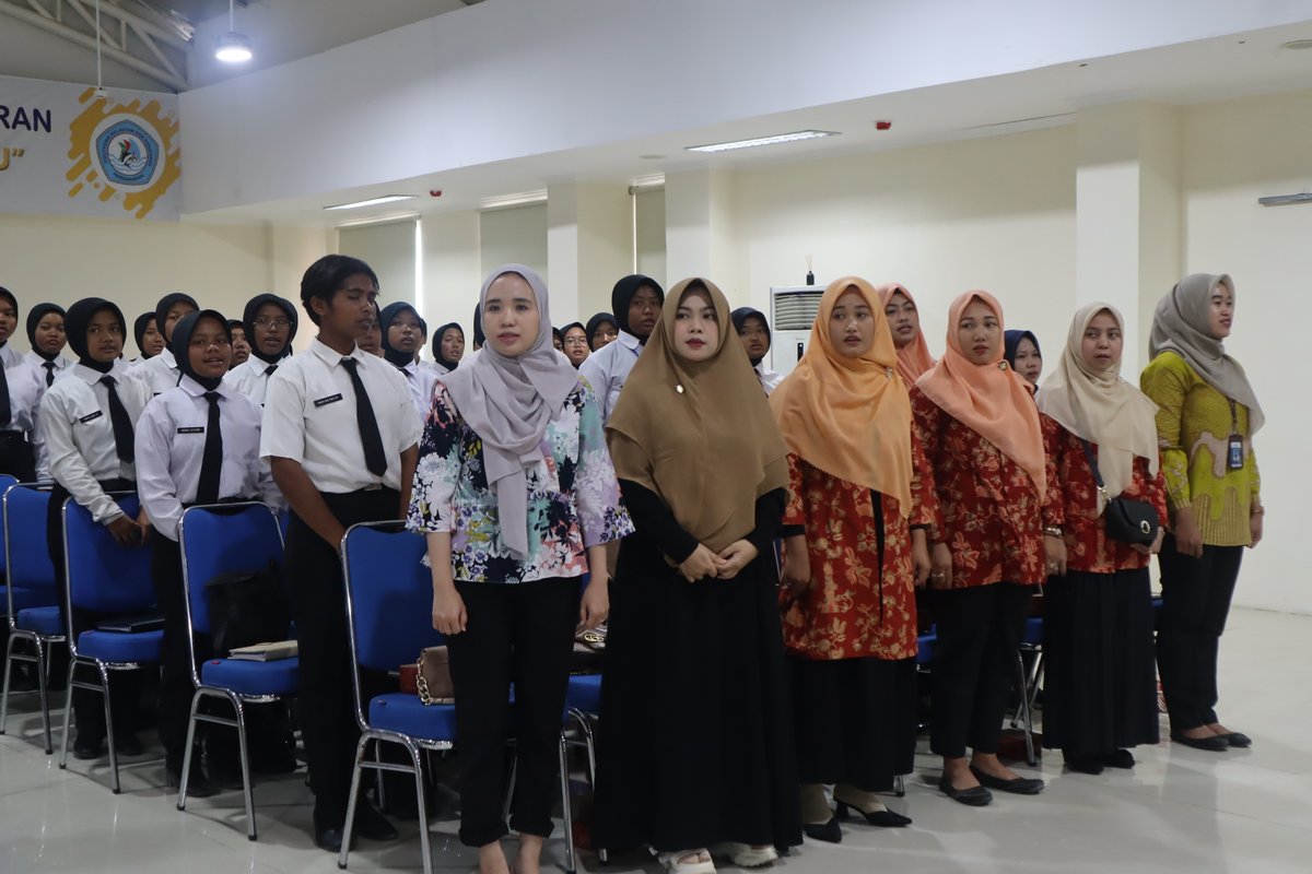 pkp_pangandaran's tweet image. Kegiatan menyanyikan indonesia raya dan mars DWP pada acara webinar &quot; Mental Health&quot; yg diadakan oleh DWP PKPP, Kamis (21/9) @bppsdm_kp #kkp #dwp #pkpp #pangandaran