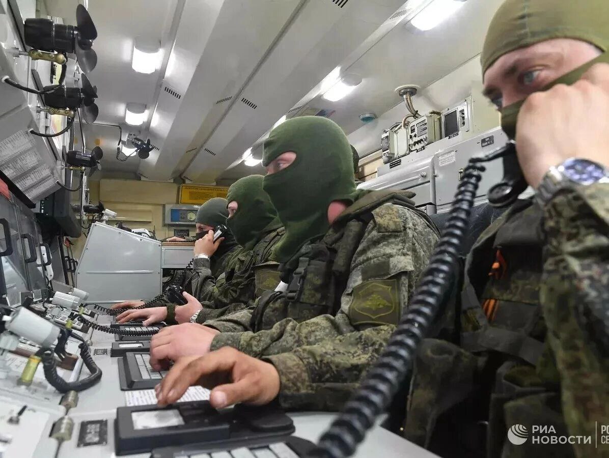 Sprinter_Press's tweet photo. The Russian Ministry of Defense reported that air defense forces destroyed 19 Ukrainian aircraft-type drones over the Black Sea and Crimea. UAVs were also shot down in the Kursk, Belgorod and Oryol regions. https://t.co/1S19lMbdYl