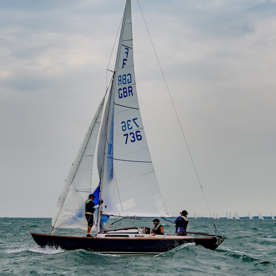 RLymYC's tweet image. #TBT to last year’s Potter Ship Race. Bonnie took overall honours, followed by Boomerang, Flying Boat and Lonestar. 2022 was extra special as our Club Patron, HRH The Princess Royal, presented the prizes. Entry for this year’s race is now open: ow.ly/xarB50PMKJO. #teamlymo