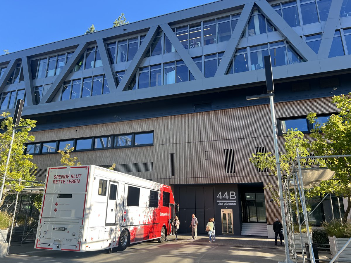 Blut spenden – Leben retten 💪❤️🩸

Gestern war der Blutspendebus SRK beider Basel vor Ort in uptownBasel und bot die Möglichkeit, Blut zu spenden. ❤️🚌

#Blutspende #Lebenretten #Solidarität #uptownBasel