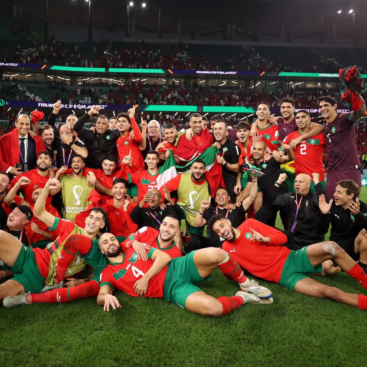 Izemanass's tweet photo. 🚨𝗢𝗙𝗙𝗜𝗖𝗜𝗘𝗟!

Le 𝗠𝗮𝗿𝗼𝗰 grimpe d'une place, au 13è rang mondial, dans le classement de la (FIFA), publié jeudi.

Les Lions de l'Atlas se maintiennent à la ��𝗿𝗲𝗺𝗶𝗲̀𝗿𝗲 place en 𝗔𝗳𝗿𝗶𝗾𝘂𝗲 devant le Sénégal. Par ailleurs, la sélection nationale conserve également la 𝗽𝗿𝗲𝗺𝗶𝗲̀𝗿𝗲 position à l'échelle 𝗮𝗿𝗮𝗯𝗲.