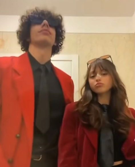 CamilasStargirl's tweet image. me and who?