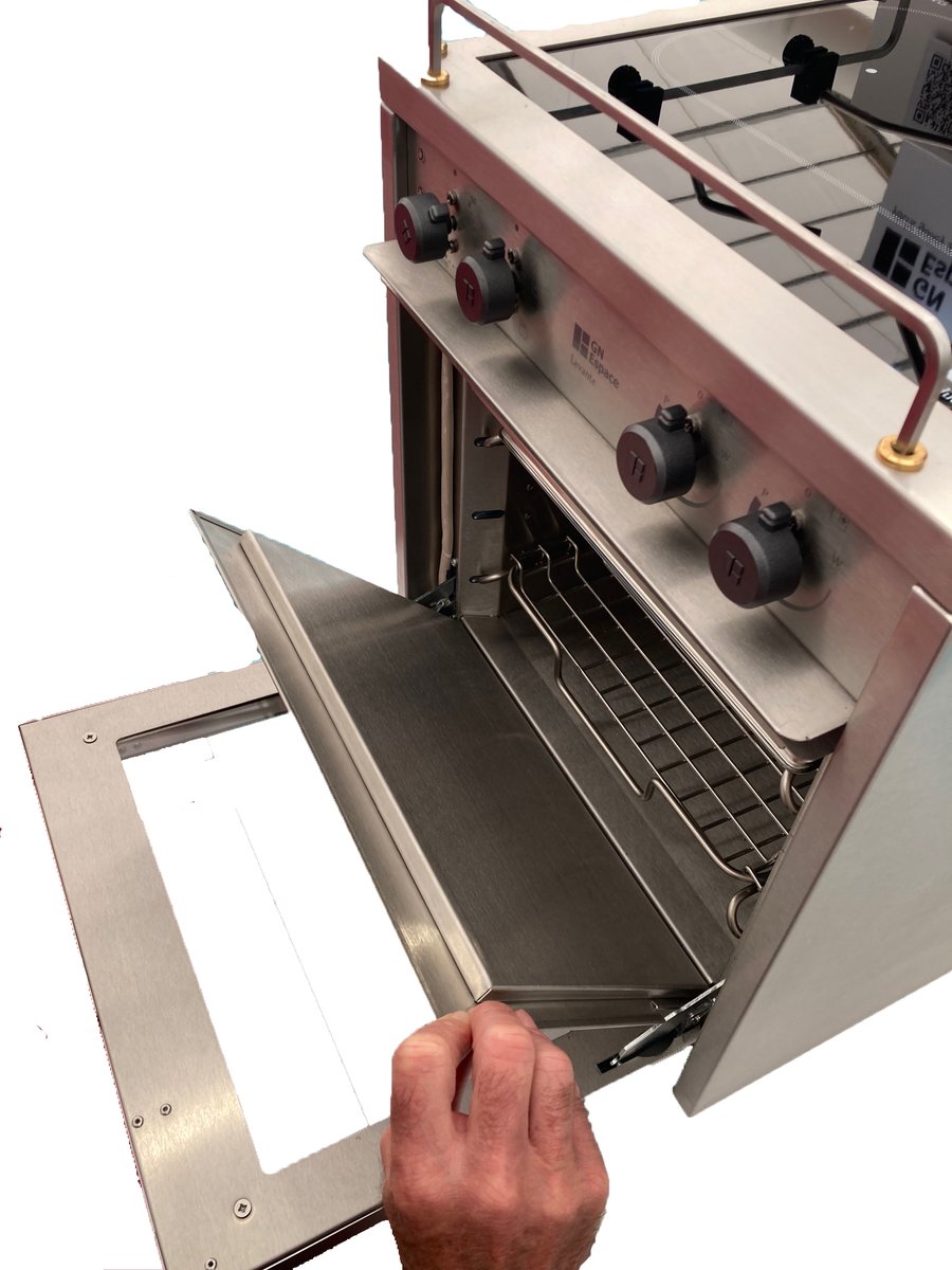 Latest energy saving innovation from <a href="/GN_Espace/">GN Espace</a>  is the Oven Eco-Door. It fits inside a boat’s glass oven door to keep heat in, so that a hot casserole, just cooked on the hob, will keep on slow cooking for several hours without the oven even being turned on. <a href="/SotonBoatShow/">Southampton International Boat Show</a> J358