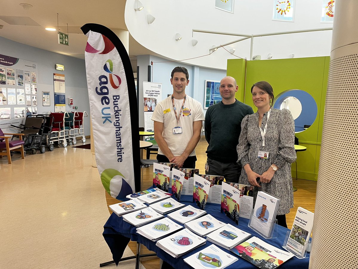 National Falls Awareness Week x AgeUK here at SMH Rotunda until 11:30 today! Come check it out, take a leaflet and get advice.  #FallsAwarenessWeek @BHTQI @falls_network @BucksHealthcare @NMacdonaldBHT