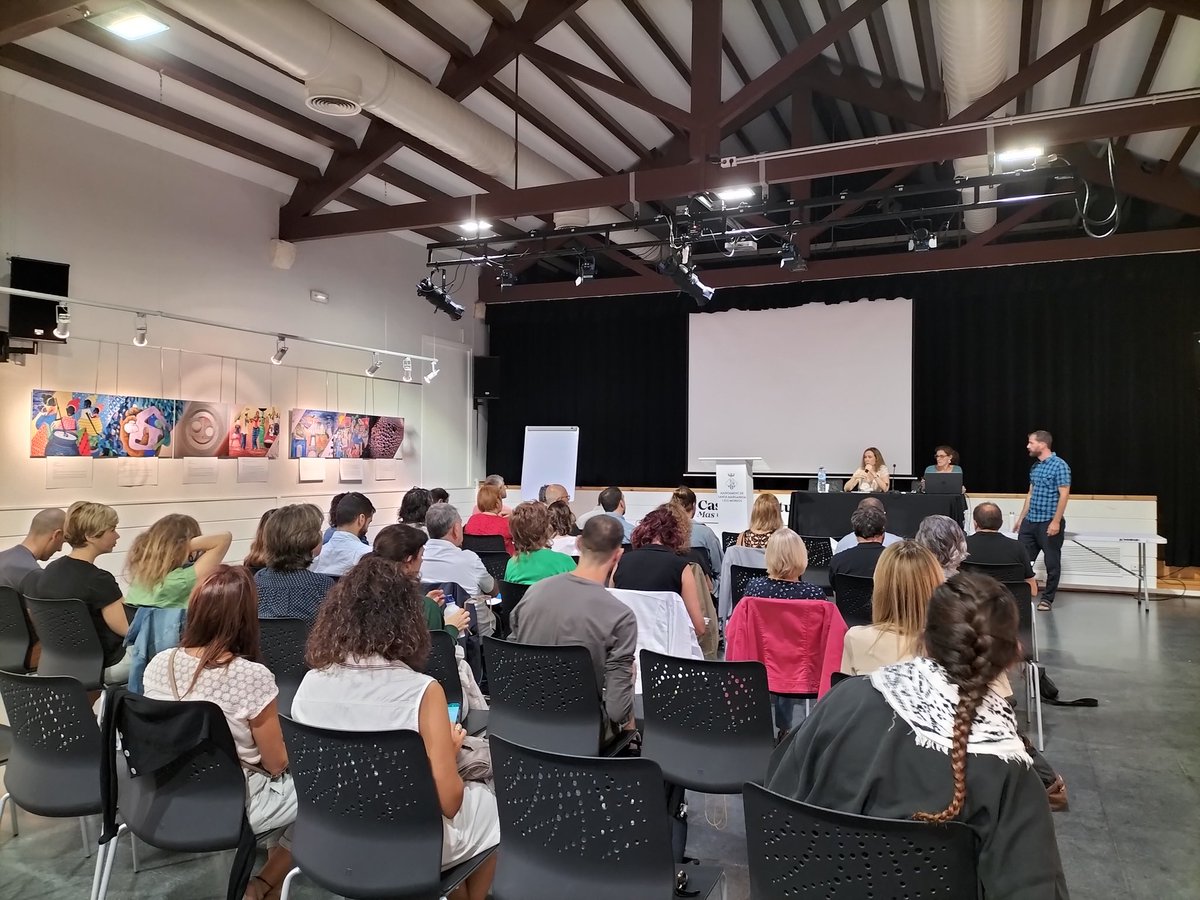 Avui, <a href="/smmonjos/">Ajuntament de Santa Margarida i els Monjos</a> acull la trobada de càrrecs electes i personal tècnic de la <a href="/XmessCat/">XMESS</a> i des de l' <a href="/ajuntamentvng/">Vilanova i la Geltrú</a> hi som presents per continuar avançant en el desplegament de polítiques transformadores i de l'economia social