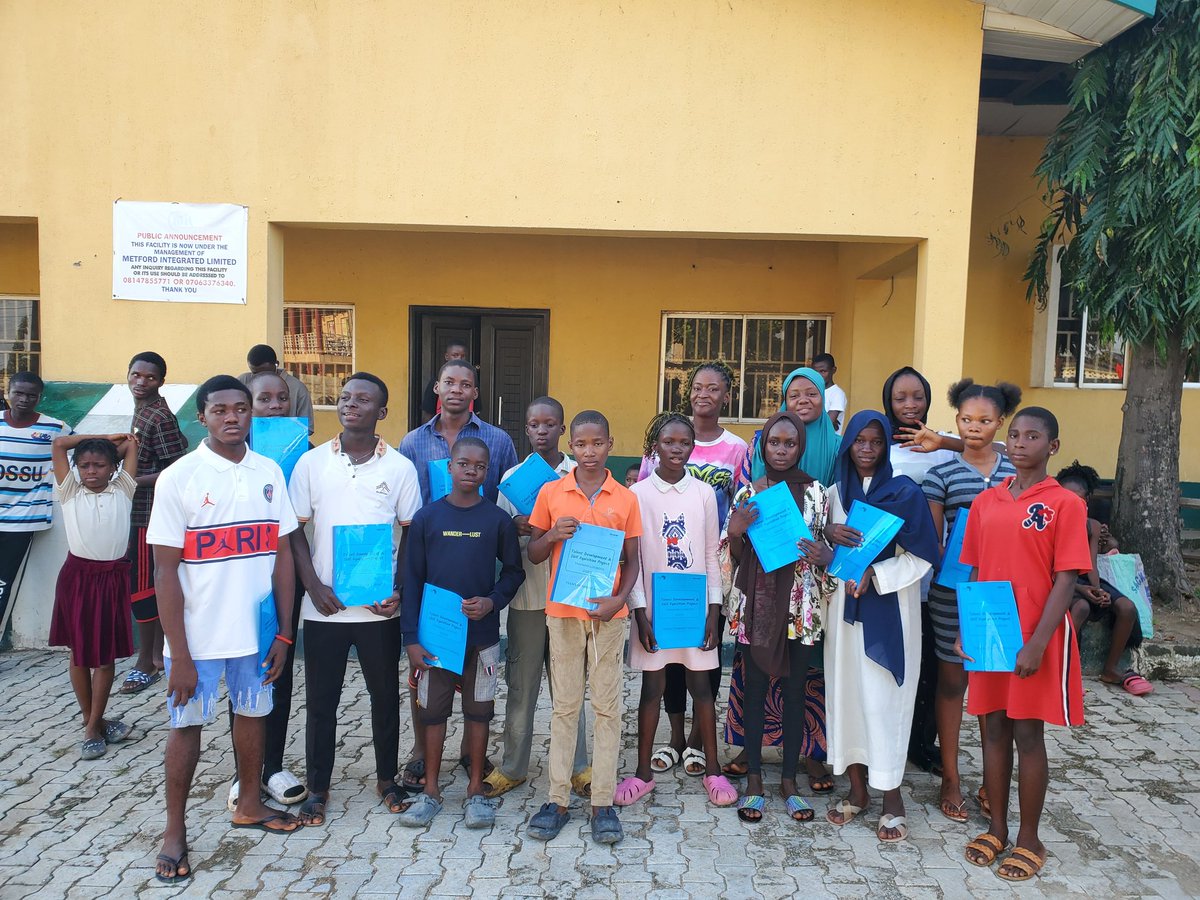 M E R I T MAKA tweet media