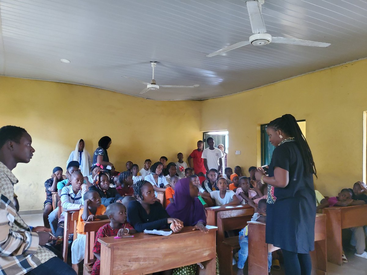 M E R I T MAKA tweet media