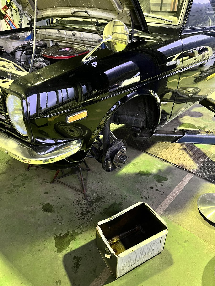 mekabucco's tweet photo. 車検整備に持って来たら
フロント左ブレーキ固着気味でした😅

実家に行って、ゴソゴソして来ます笑

#車検整備
#パブリカ
#KP39 https://t.co/hEKjCQzAER