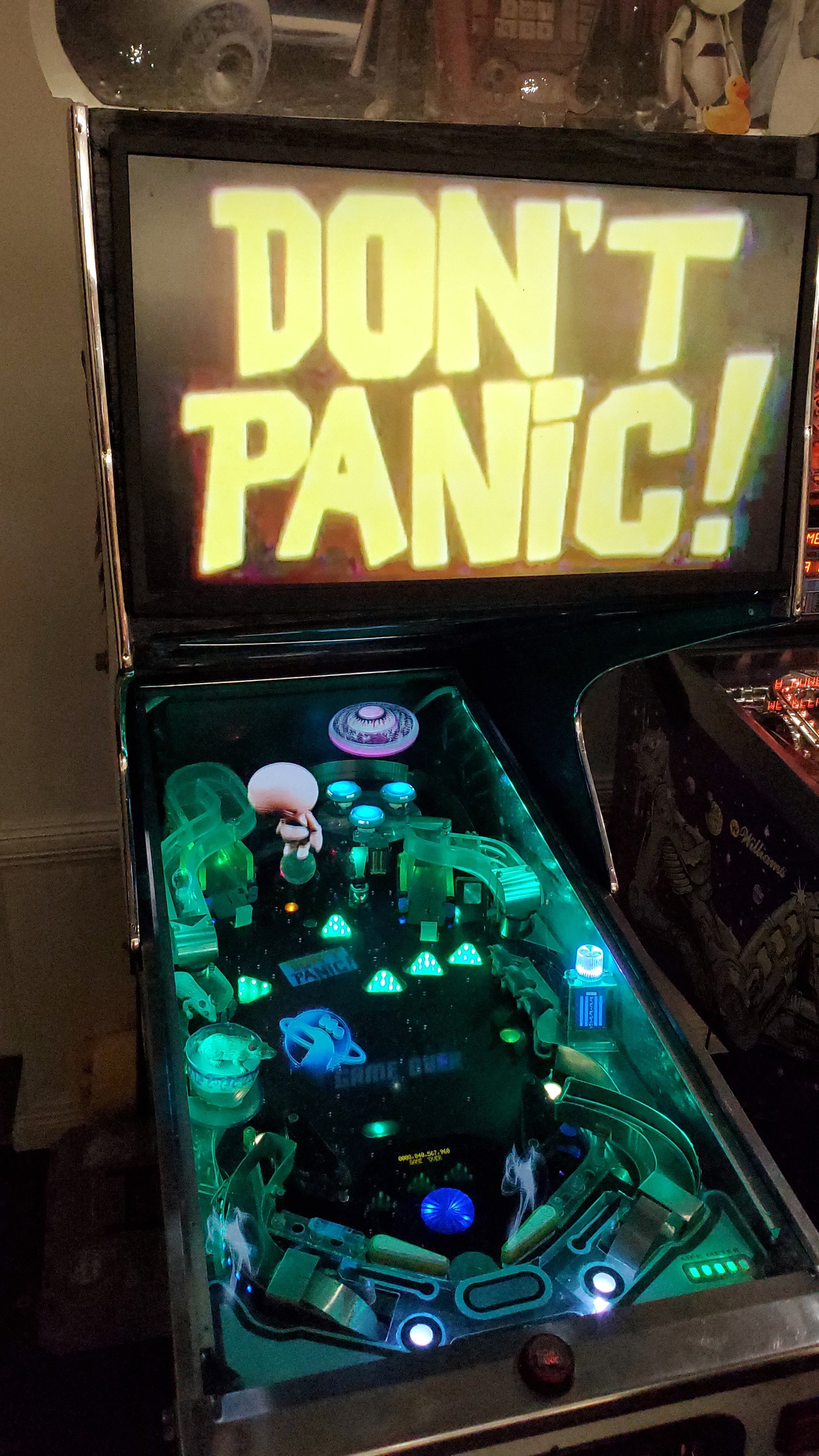 The Hitchhikers Guide to the Galaxy Pinball gameplay