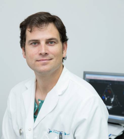 Hospital_FJD's tweet photo. Ha sido publicada la 'Guía clínica europea para el manejo del síndrome coronario agudo', fruto del trabajo de un equipo internacional liderado por el Dr. Borja Ibáñez, cardiólogo intervencionista de nuestro centro https://t.co/FsPII6qXDx https://t.co/1l7ydmWciP