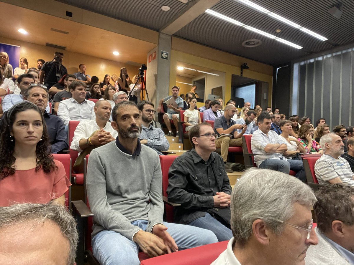 UdGPolitecnica's tweet photo. Avui a l’acte de #3DML el 3DIGITAL MANUFACTURING LAB proposta de futur i estratègica de la @univgirona i @Eurecat_news. Ple absolut al @ParcUdG. #3Dprinting #GREPP https://t.co/Noqed4VHzV