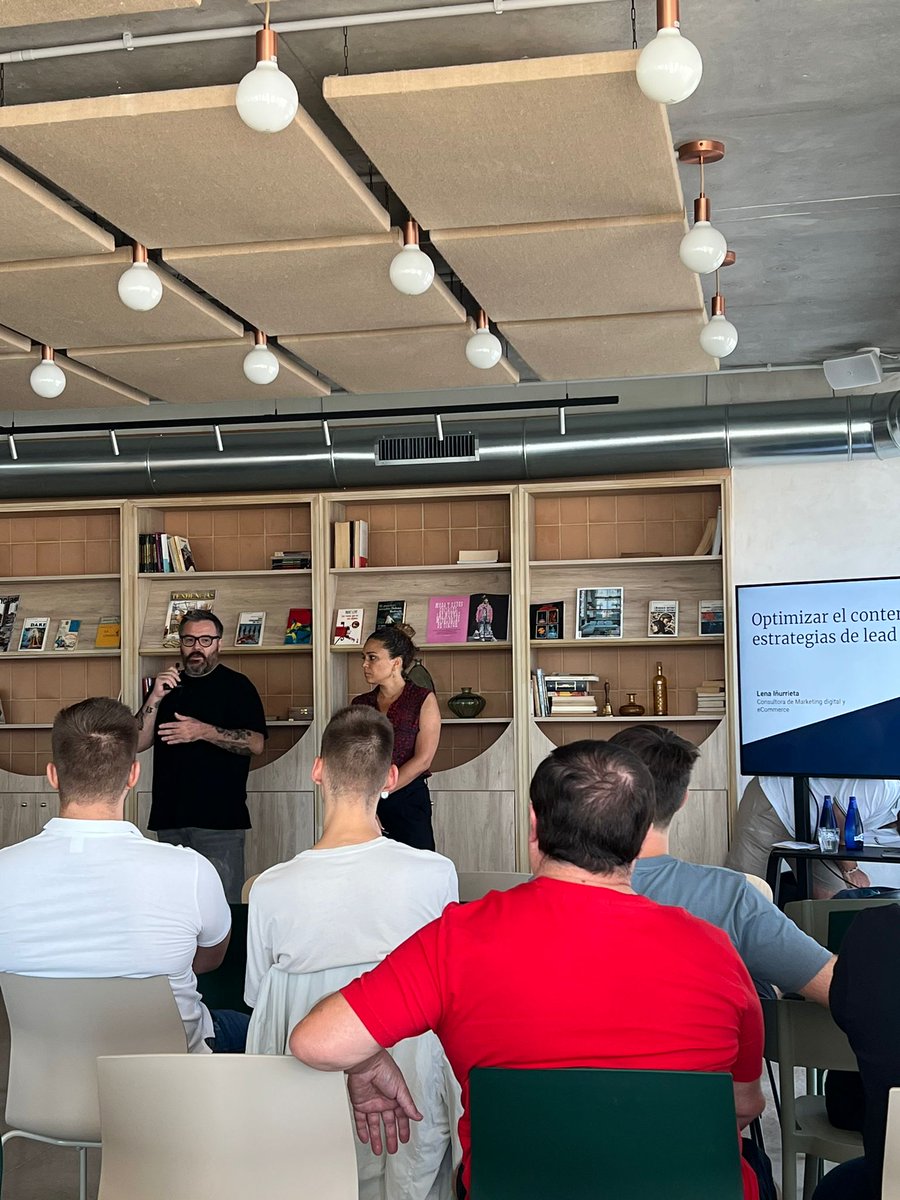 _wpvalencia's tweet photo. Resumen del 🚀🚀 segundo WordPress Day Valencia #WPdayVLC → La pasamos genial 🥳

🧡 Muchísimas gracias 🙏🙏🙏 a tod@s l@s compañer@s del ecosistema de WordPress Valencia por venir ayer a @waycoideas #cabañal https://t.co/DtdCMHgwna