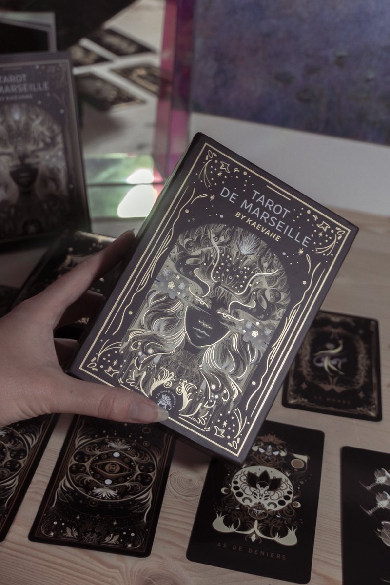 C’est bien officiel, Dispo le 18 octobre partout 🤍✨