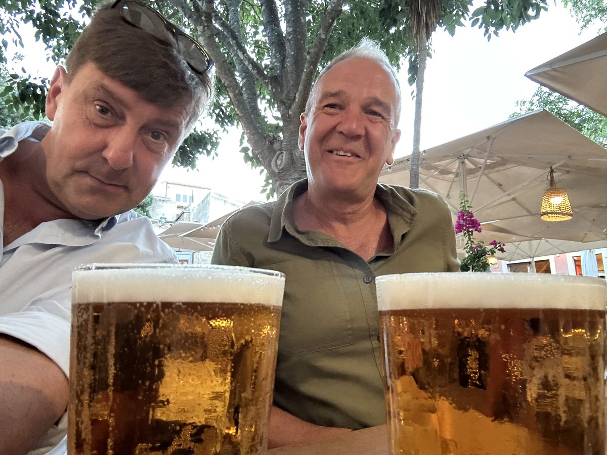 Pete Hall🔴⚪️⚫️⚔️ (@petetheblade) on Twitter photo Last year we forgot the photo so we had to come back this year to take it! <a href="/misterned/">Steven Ned</a> <a href="/NHS_Dean/">Dean Royles</a> great time had by all!😎😎😎 Last year we forgot the photo so we had to come back this year to take it! <a href="/misterned/">Steven Ned</a> <a href="/NHS_Dean/">Dean Royles</a> great time had by all!😎😎😎