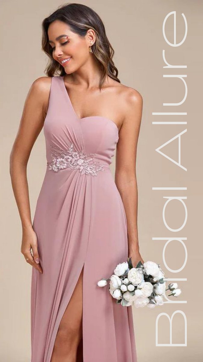 NEW ARRIVAL AT BRIDAL ALLURE
Beautiful evening dress .
bridal-allure.co.za/01910dr
call us for more information
0813235642 whatsapp
