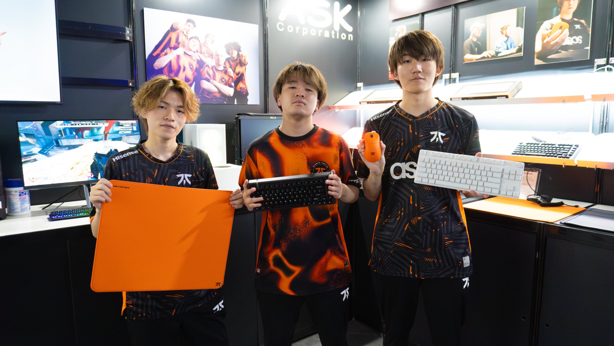 DXRACER マウスパッド　東京ゲームショウ2018 scarzサイン入り F6iZGgTawAA2HNX.jpg:large