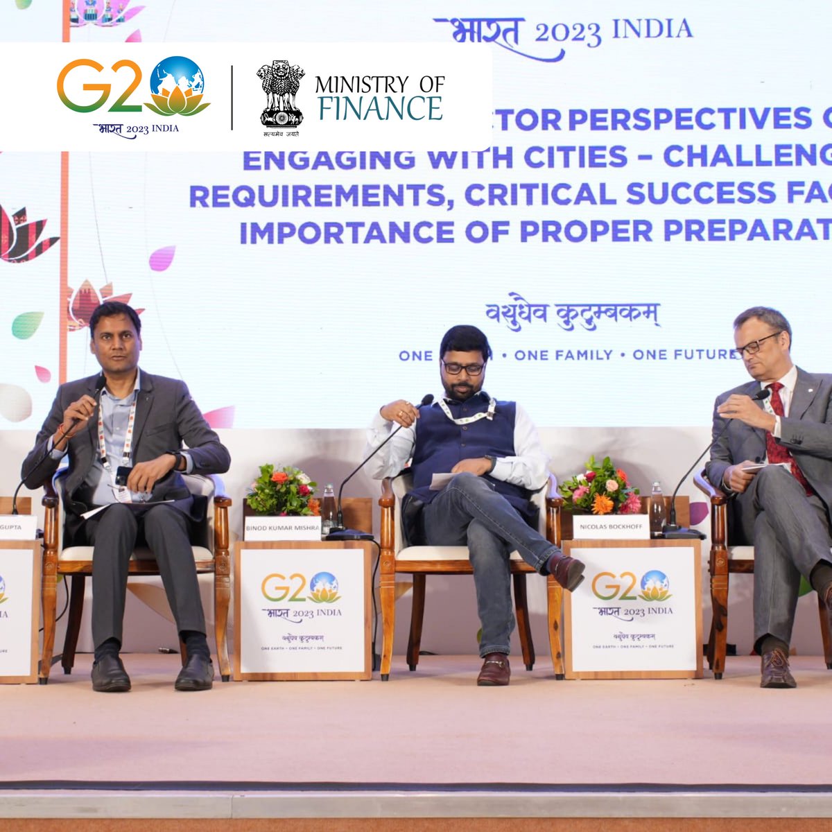FinMinIndia's tweet photo. On the sidelines of the 4️⃣th Infrastructure Working Group  #IWG meeting, a roundtable discussion on 'Scaling up Private Investment in Urban Infrastructure' was organised in #Khajuraho under #G20India Presidency.

The delegates  discussed private sector perspective, while addressing the challenges and how to enable cities to mobilise private and commercial finance.

 @g20org @RBI #cities #OneEarthOneFamilyOneFuture #VasudhaivaKutumbakam