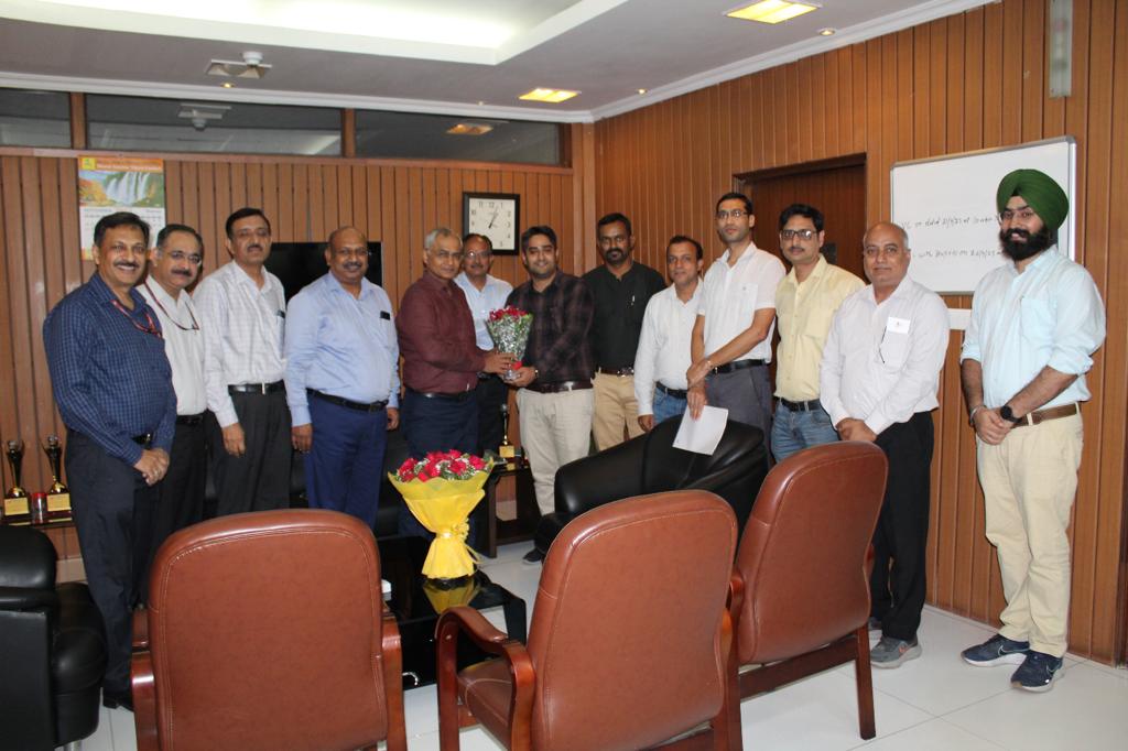 aigetoachq's tweet photo. Team AIGETOA  comprising Sh. Amit Roy JS (North), Sh. Vikas Gupta CP, Sh. Yogesh Chhabra CS, Sh. Narinder Kumar ACS, Sh. Vivek Asthana ACS, Sh. Jaspreet Singh ACS and Sh. Ajit Singh DS Nodal Center met with Hon'ble Secretary (T) DoT Sh. Neeraj Mittal ji on his maiden visit to Chandigarh to review the progress of the 4G roll out project and Bharat Udhyami Scheme. We greeted and welcomed him with a bouquet of flowers in the chamber of CGMT Sir. We also submitted the memorandum for kind consideration. It includes Residual issues of 2nd PRC related to implementation of Standard Pay scales for the initial two levels of executive grade, Implementation of 30% Superannuation benefits to the BSNL Recruited Executives, 3rd PRC, Promotion avenues of BSNL executives, Exercising option for the Old Pension scheme to the executives whose recruitment process initiated by DoT before formation of BSNL. Secretary (T) listened patiently and assured to discuss the matter with concerned. He also asked to work hard to take up BSNL to the new heights and make it profitable for consideration of financial issues

We are thankful to Sh. Ajay Kumar Kararha CGMT Punjab for arranging a meeting on a short notice.