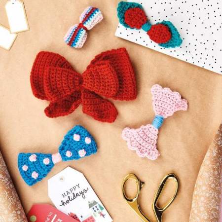 Gift wrapping is one of the best bits about Christmas… the only thing to make it more perfect is a collection of Hannah Cooper’s crochet gift bows. Visit topcrochetpatterns.com for five options, varying in size and style 🎀 available at topcrochetpatterns.com