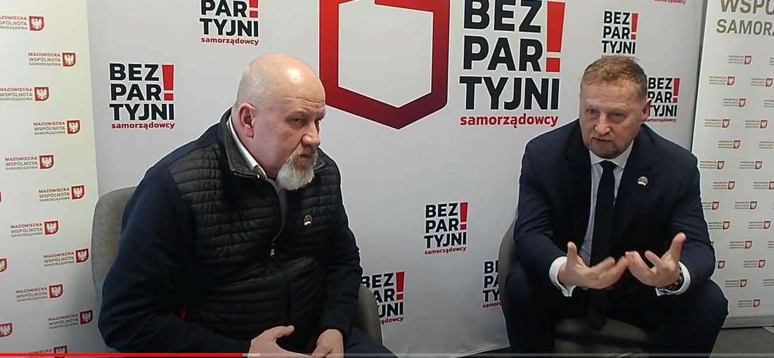 SzJadczak's tweet photo. Ciekawostka z biblioteki reklam politycznych Google - Komitet Wyborczy Prawa i Sprawiedliwości figuruje jako reklamodawca, który zamieścił filmik z Bezpartyjnymi Samorządowcami. Pewnie jakaś pomyłka. https://t.co/zHItTzNeLg
