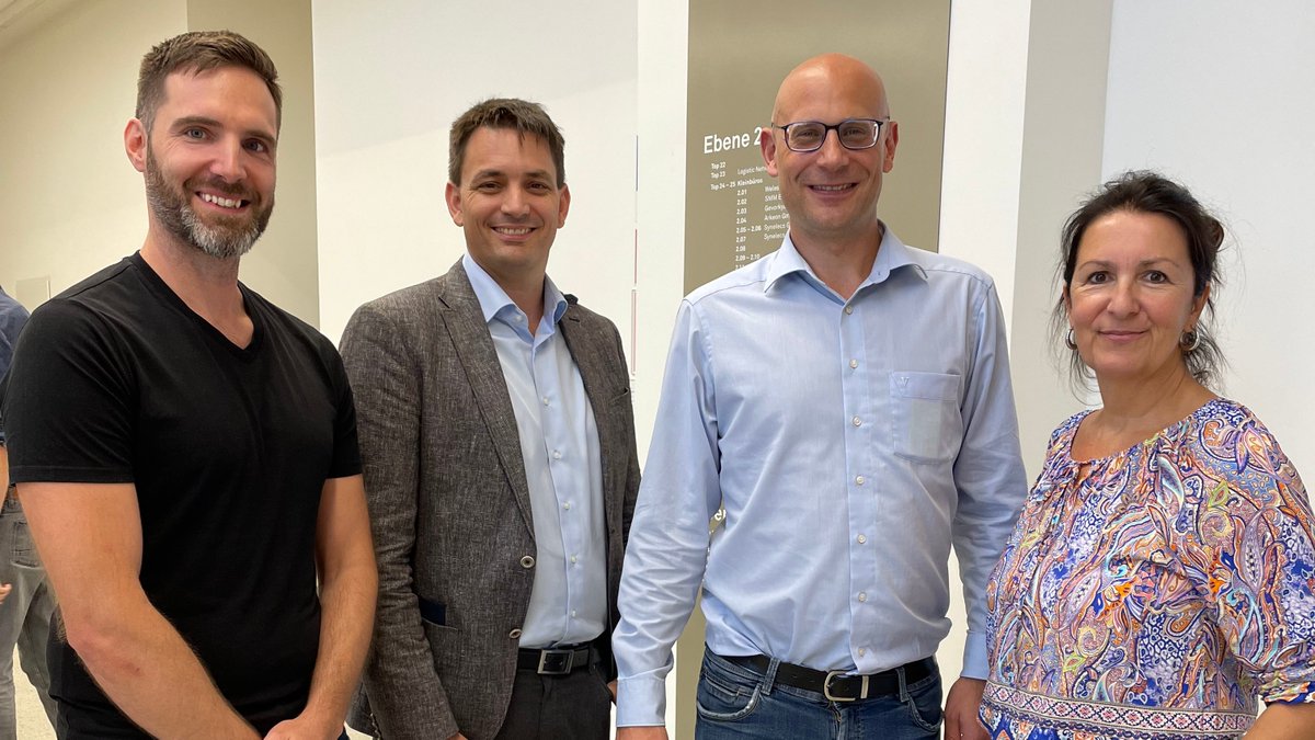 Incus3D's tweet photo. Last week, Additive Manufacturing Austria visited our facility in Vienna and had a glimpse into Incus' lithography-based metal manufacturing process. This visit was not just about exploring new technology but also about fostering collaboration and synergies. #incus3d #3dprinting https://t.co/bjlPmRNcYF