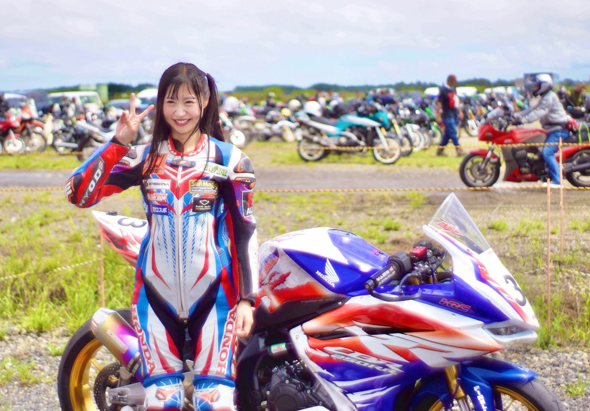 mikaxcbr250rr's tweet image. ウェビックフェスティバルに
ゲスト参加させて頂いた時の動画アップしました☺️💕✨

youtu.be/GoE6v5ILDQU?si…

突然の大雨でびしょ濡れに…🤣
晴れ女の奇跡‼️✨

この盛り上がりを皆さんにお届けします🥰
ライブ前に是非ご覧下さい☺️🌟
#webike
