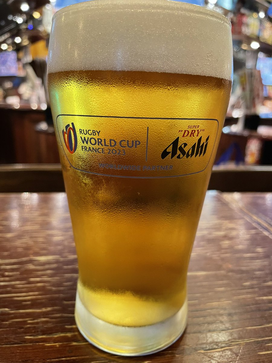 special21valer1's tweet image. いつもとグラスも中身も違う🍺
ウマイのは変わらんが😆
#hub #1pint #スーパードライ #supertry