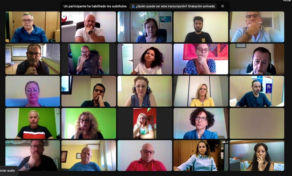 Comienza la tercera sesión del Webinar" Avances en accesibilidad a la comunicacion" sobre el Reglamento de la Ley 11/2011 de la LSE organizado por la <a href="/FACCpsordas/">FACCpsordas</a> y <a href="/UnaSord_info/">Unión Andaluza de Entidades de Personas Sordas</a> con la presencia y apertura del Director General de Personas con Discapacidad, <a href="/perecalbo/">Pere Calbó Roca</a> Pedro