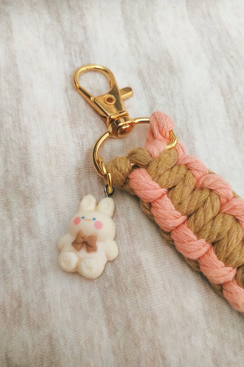 Made macrame keychain🐰