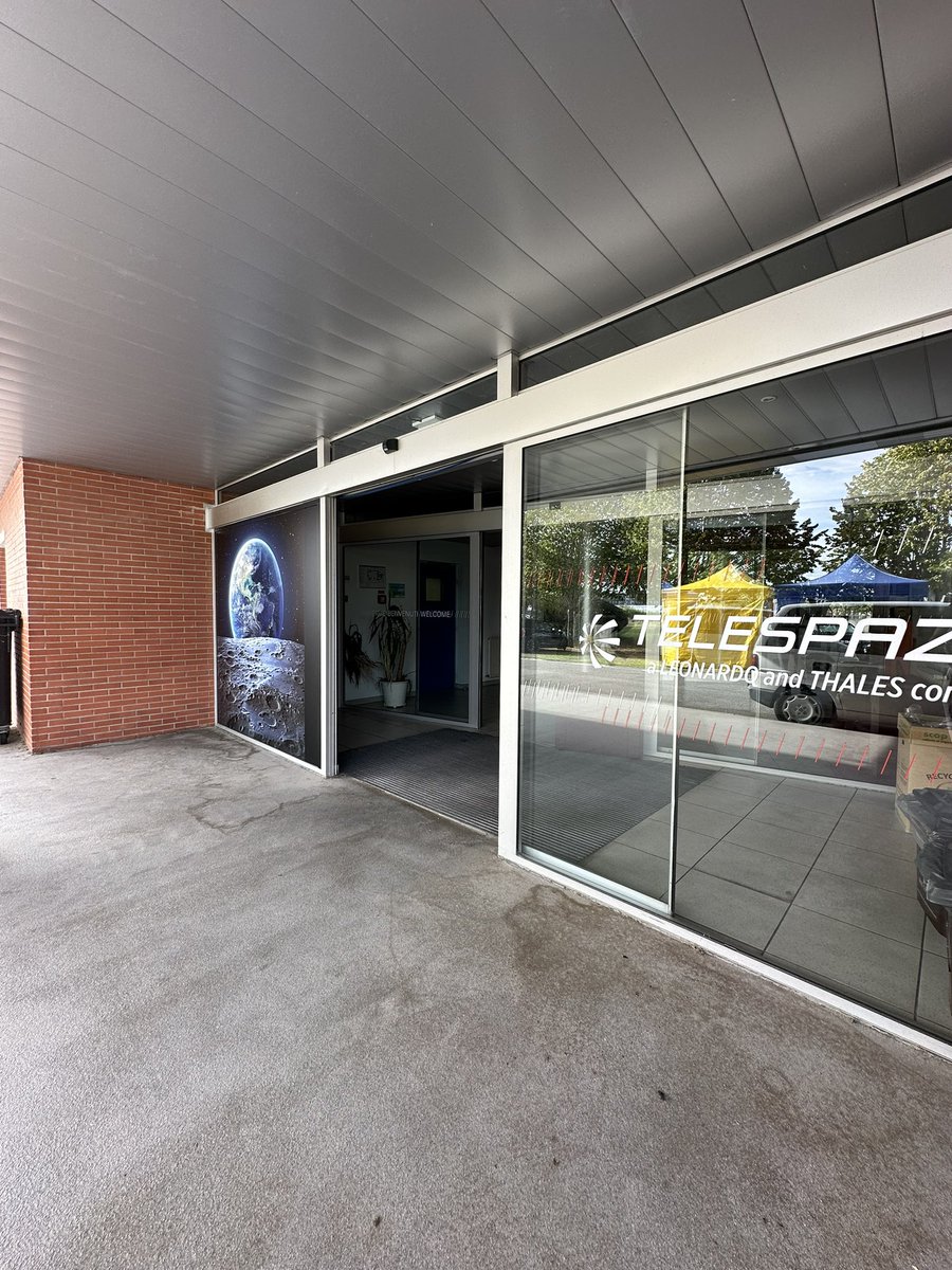 TelespazioFr's tweet photo. We’ll soon be ready to welcome our guests for the 40th anniversary of the @Thales_Alenia_S site. 🚀 #event #toulouse #space @telespazio https://t.co/zw5UxTGm03