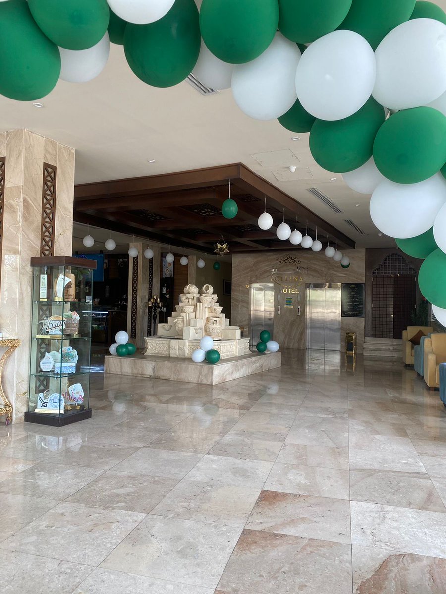 rollinshotel's tweet photo. احتفاءً بـ #اليوم_الوطني الـ 93 🇸🇦 عائلة #فندق_رولنز #بريدة  تشارك الوطن بسيرة نعيشها.. وحلمُ يتحقق بنا 🇸🇦

 #اليوم_الوطني_93_السعودي https://t.co/FgBPpnDBQu