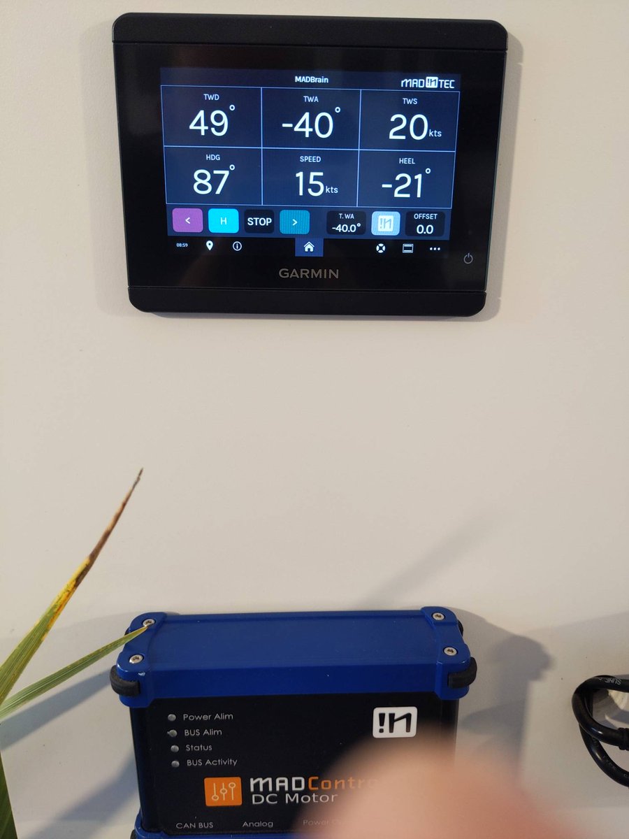 madintec's tweet photo. Madintec en démonstration sur le stand @pochon r28 au Grand Pavois avec notre nouvelle application Madbrain disponible sur les écrans mdf @garmin et B&amp;G https://t.co/As8QFY27Zv