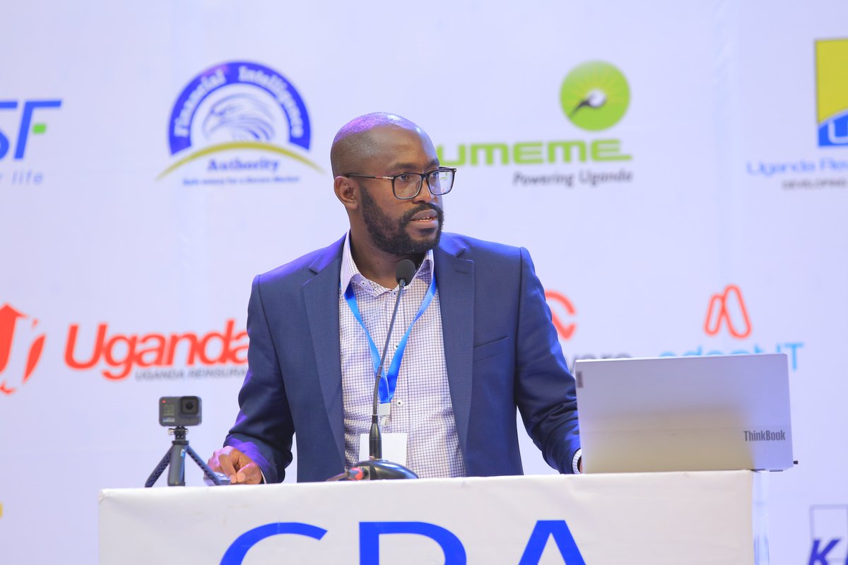 ICPAU1's tweet photo. @irumanyika kicks off his presentation by asking accountants to recognise smartphones as tools that can change life/s, positively or negatively.

#28ICPAUAS https://t.co/s2TS6plC2W