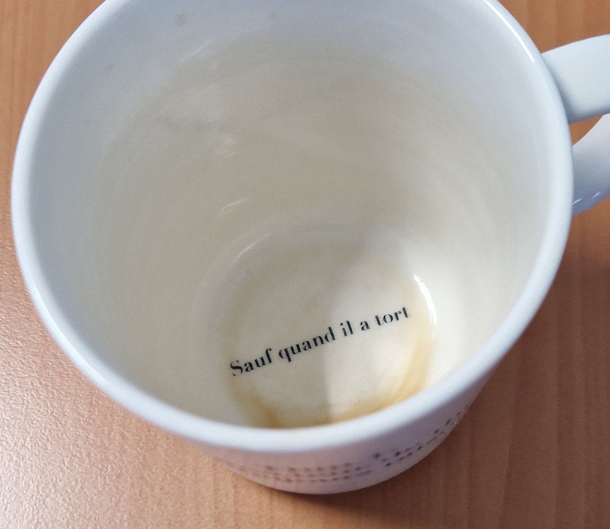 Gildas Avoine (@gildasavoine) on Twitter photo Ma doctorante m'a convaincu ce matin, après 1082 jours de thèse, qu'elle a tout compris à la science, comme l'atteste la tasse qu'elle m'a offerte, agrémentée d'un délicieux café... Ma joie fut de courte durée car la réalité a refait surface en buvant la dernière gorgée... Ma doctorante m'a convaincu ce matin, après 1082 jours de thèse, qu'elle a tout compris à la science, comme l'atteste la tasse qu'elle m'a offerte, agrémentée d'un délicieux café... Ma joie fut de courte durée car la réalité a refait surface en buvant la dernière gorgée...